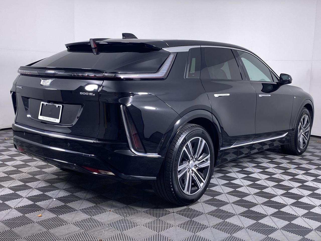 Certified 2024 Cadillac Lyriq Luxury w/ LPO, Floor Liner Package AWD/4WD image 40