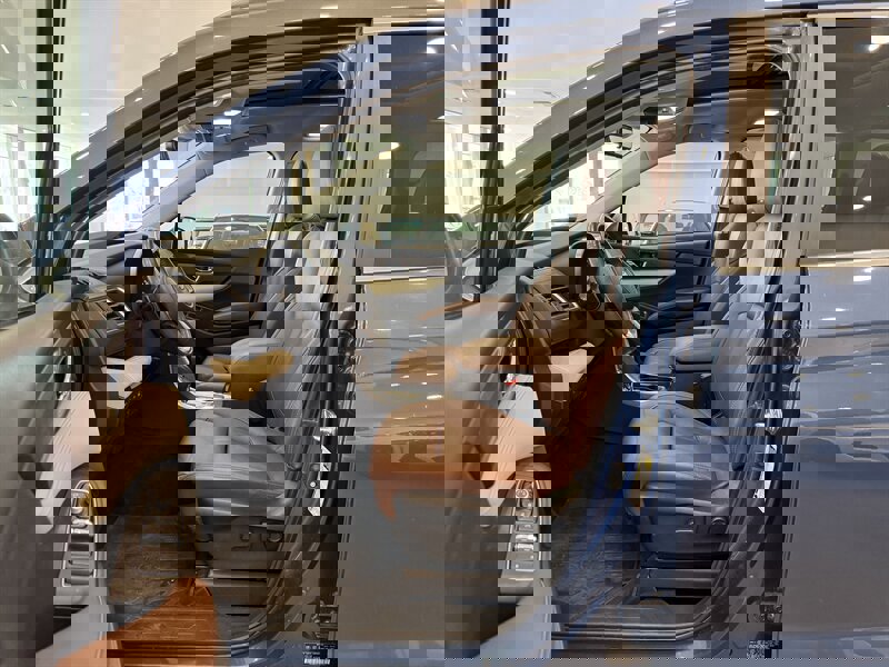 Used 2022 Subaru Ascent Touring w/ Popular Package #2A image 7