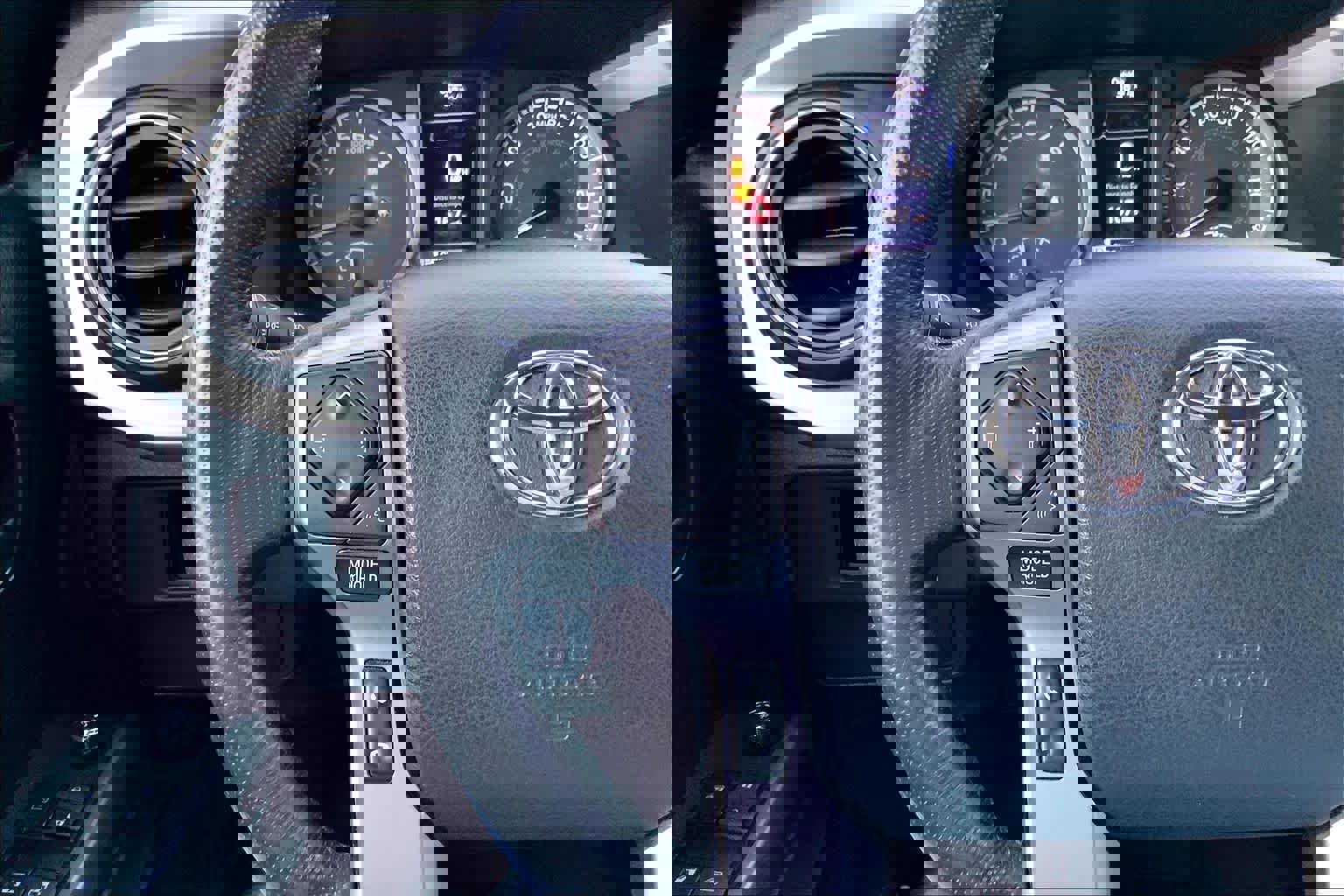 Used 2016 Toyota Tacoma SR5 w/ SR5 Appearance Package (SN) image 24