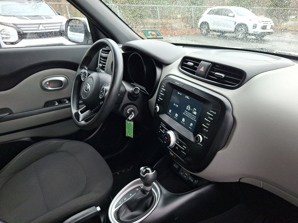 Used 2018 Kia Soul w/ Convenience Package image 12