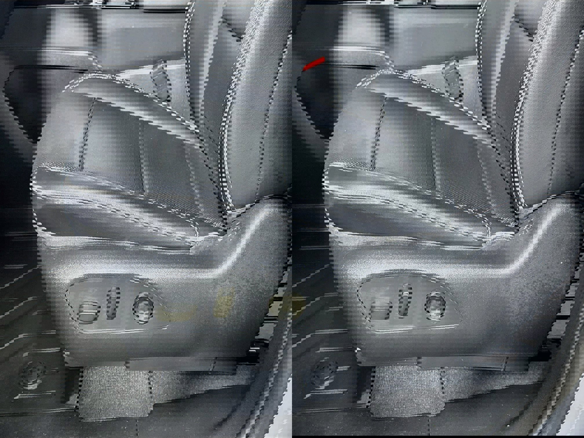 Used 2025 Chevrolet Silverado EV LT image 21