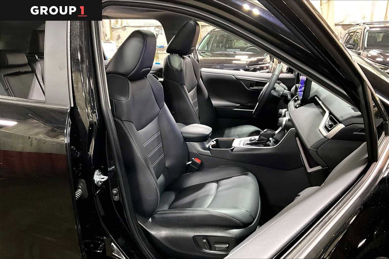 Certified 2025 Toyota RAV4 Limited w/ Advanced Technology Package image 9