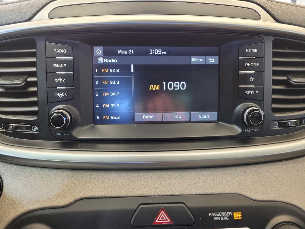 Used 2020 Kia Sorento EX FWD image 25