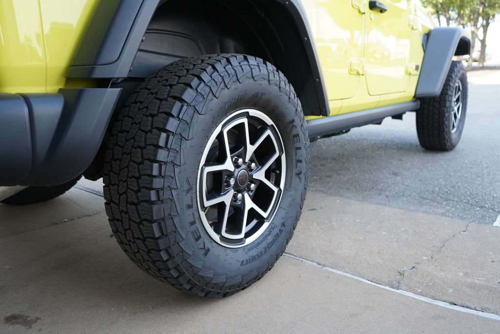 Used 2024 Jeep Wrangler Unlimited Rubicon AWD/4WD image 9