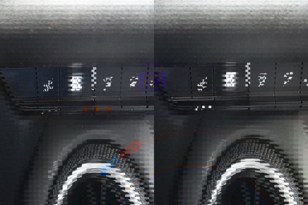 Used 2019 Chevrolet Blazer LT image 24