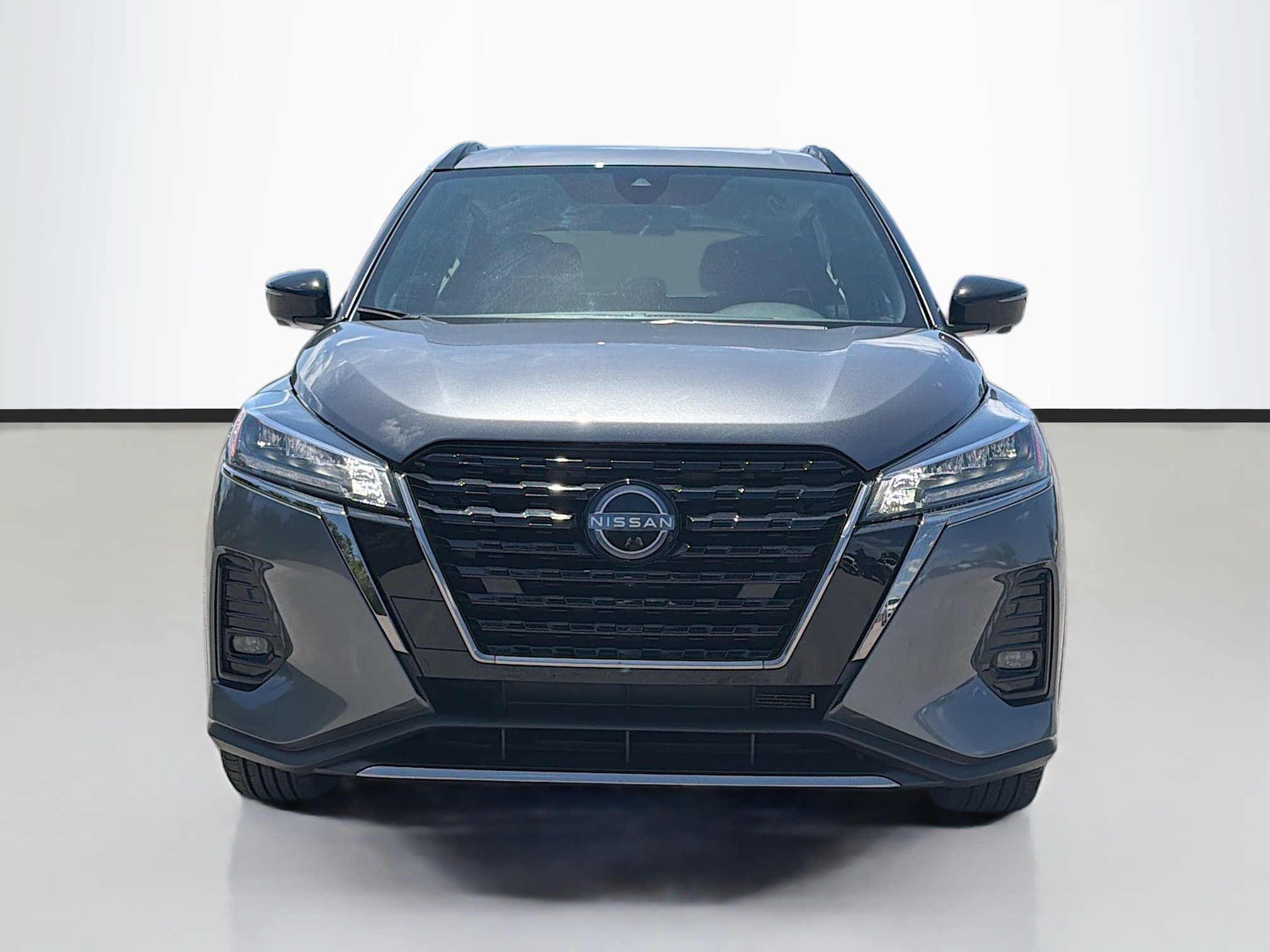 Used 2024 Nissan Kicks SR FWD image 8