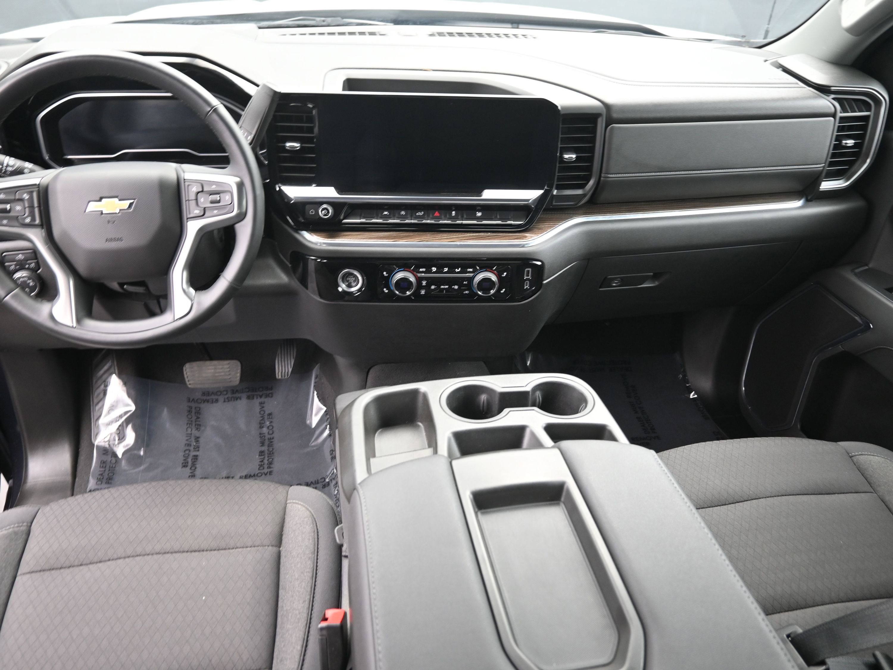 Used 2024 Chevrolet Silverado 1500 LT image 16