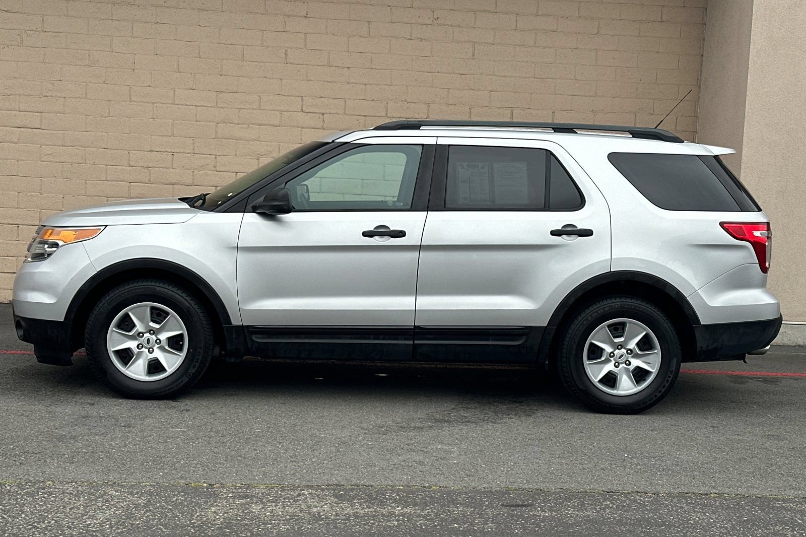 Used 2014 Ford Explorer FWD image 8