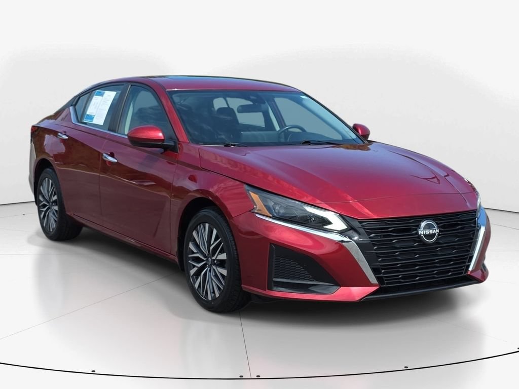 Used 2023 Nissan Altima 2.5 SV w/ SV Premium Package AWD/4WD video 3
