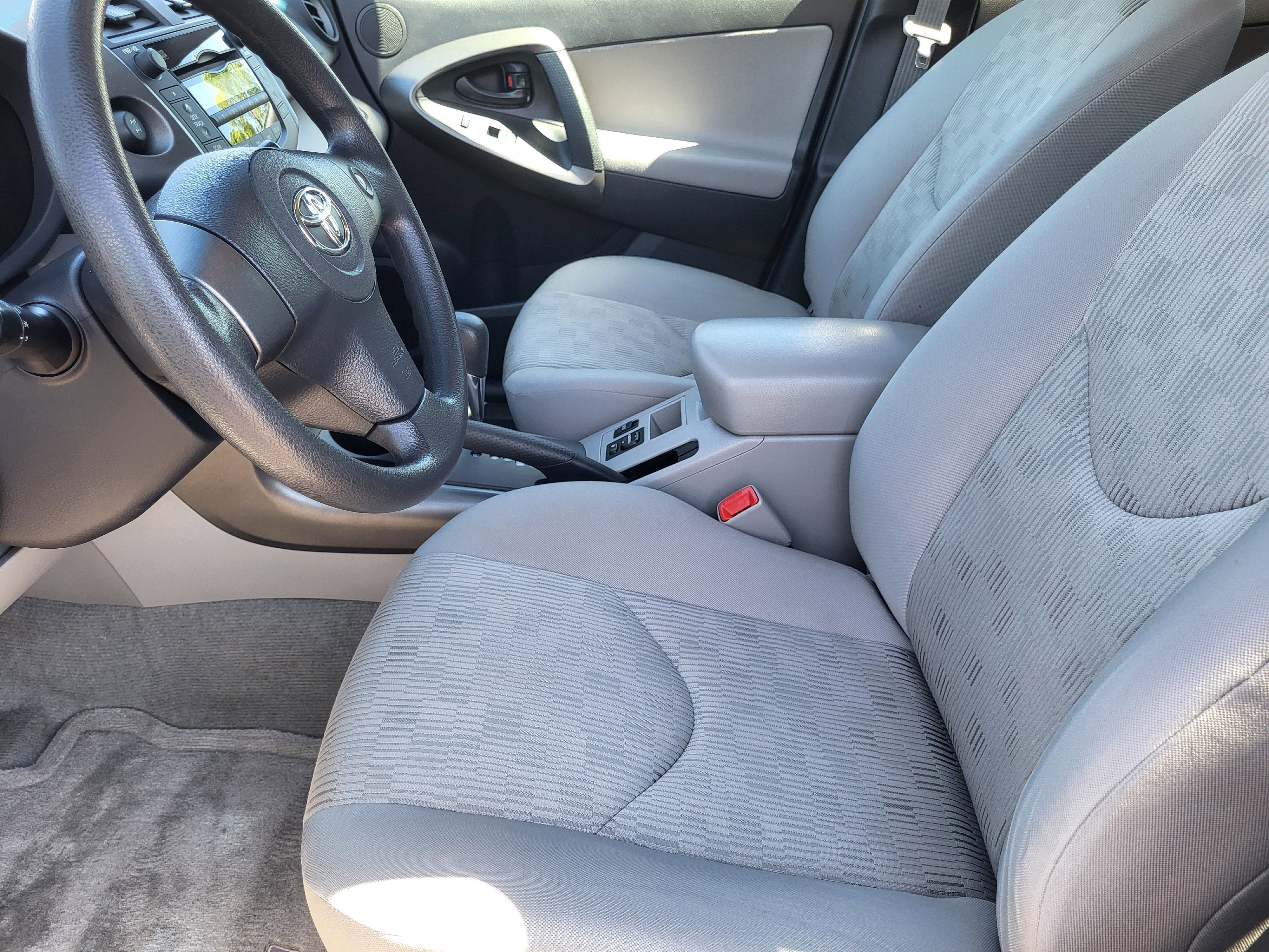 Used 2011 Toyota RAV4 4WD w/ Base L4 Extra Value Pkg image 10
