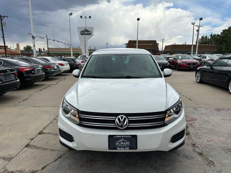 Used 2014 Volkswagen Tiguan SE AWD/4WD image 2