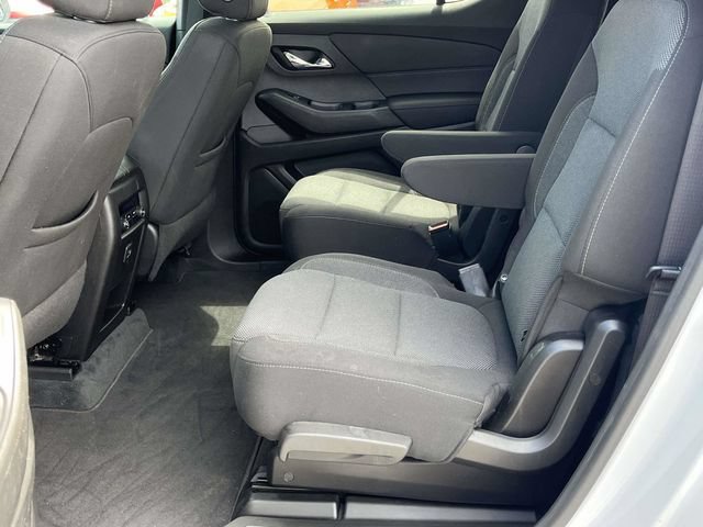 Used 2022 Chevrolet Traverse LT FWD image 15