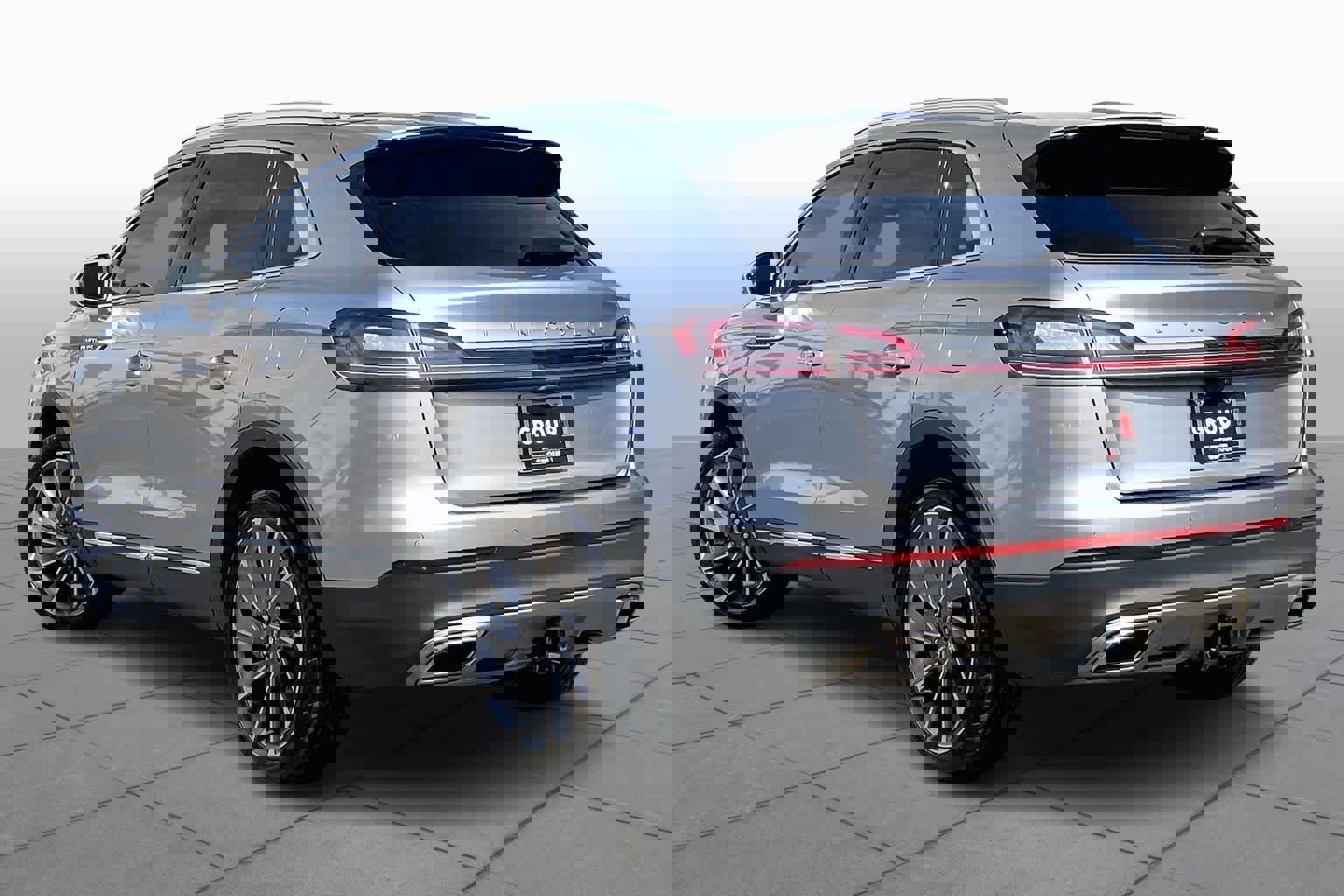 Used 2021 Lincoln Nautilus Reserve w/ Class II Trailer Tow Package image 12