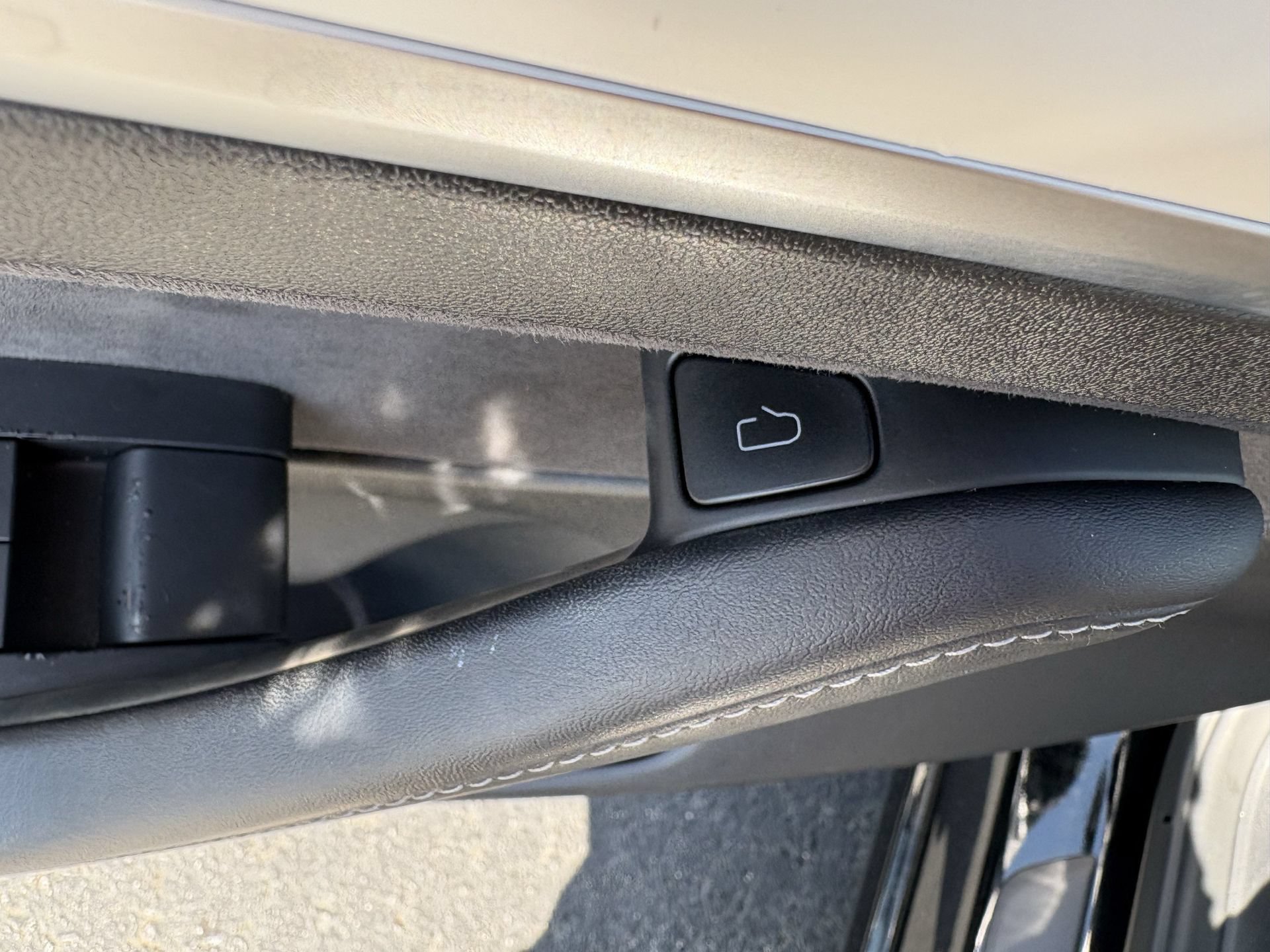 Used 2022 Tesla Model 3 Long Range AWD/4WD image 11