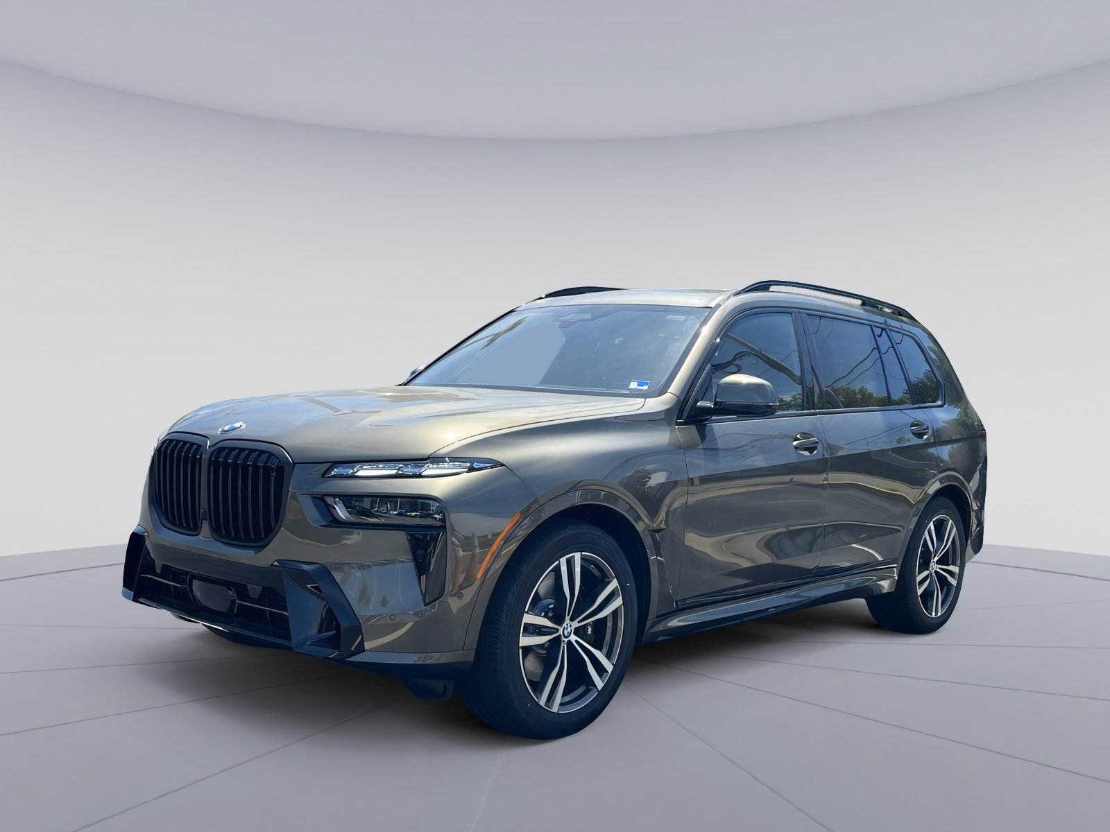 New 2027 BMW X7 xDrive40i w/ M Sport Package AWD/4WD image 1