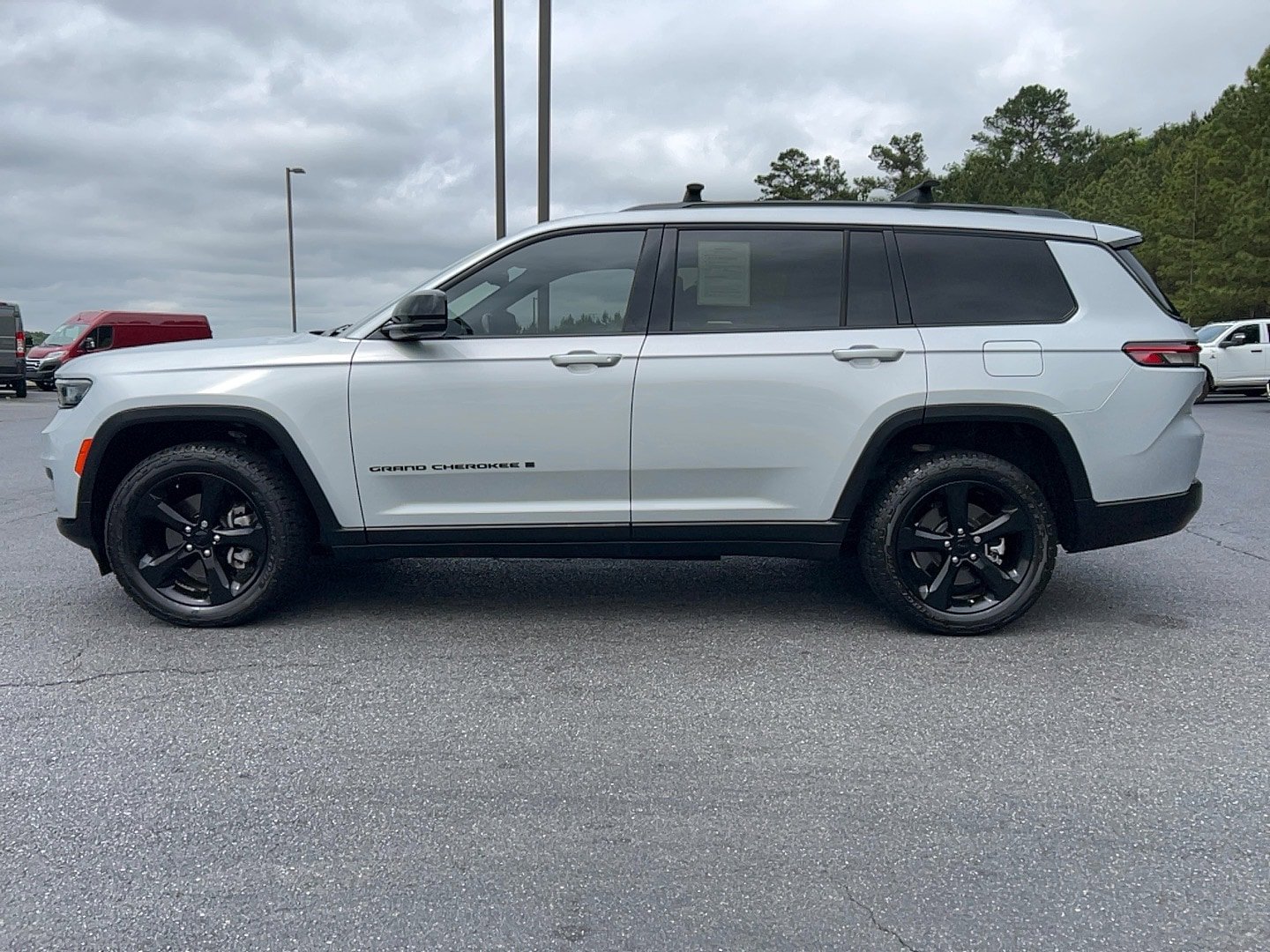 Used 2021 Jeep Grand Cherokee L Laredo AWD/4WD image 8