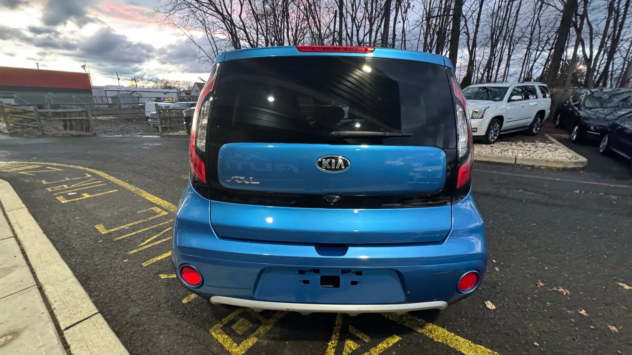 Used 2018 Kia Soul + image 5