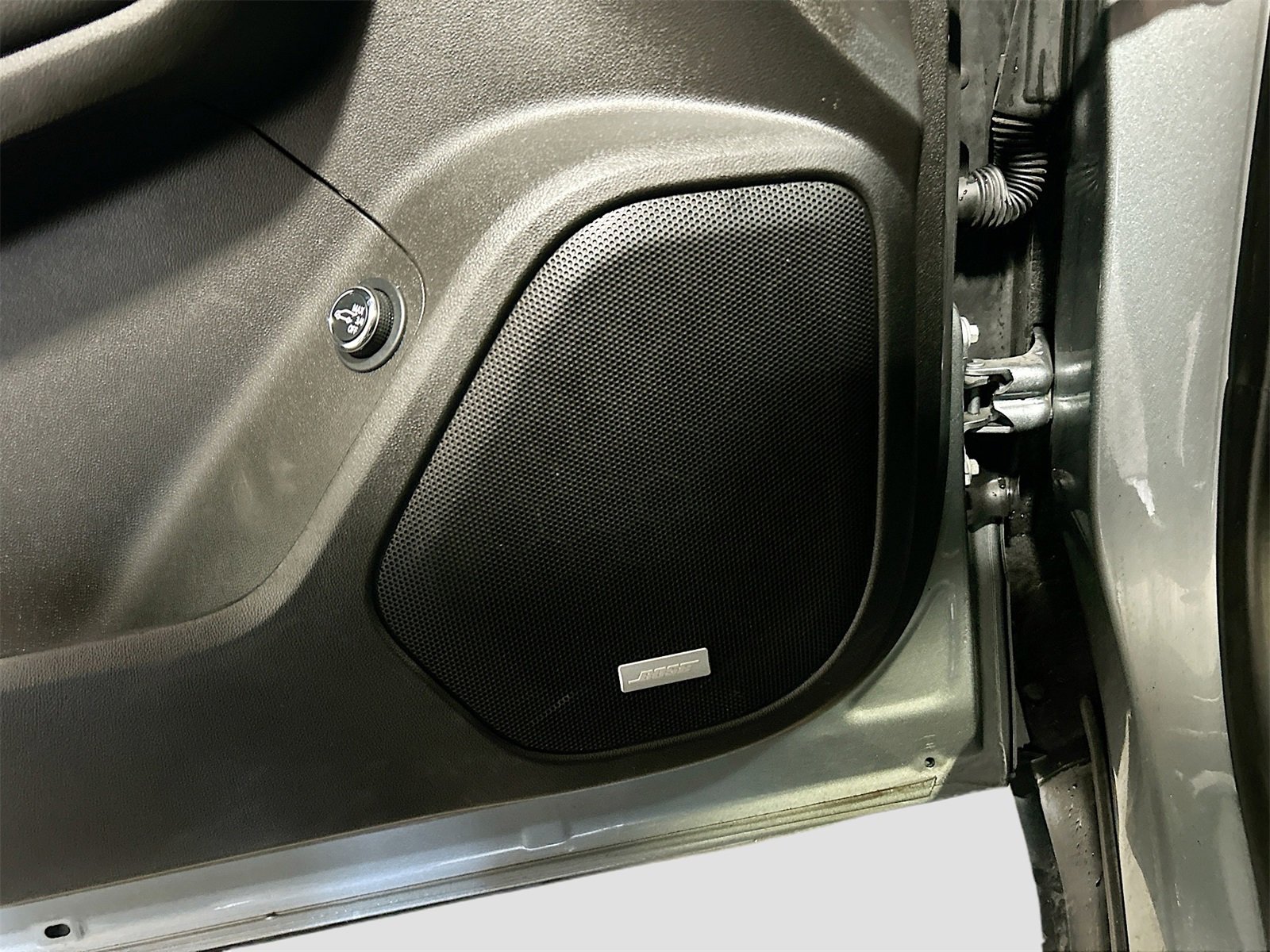 Used 2023 GMC Acadia Denali w/ Denali Technology Package image 19