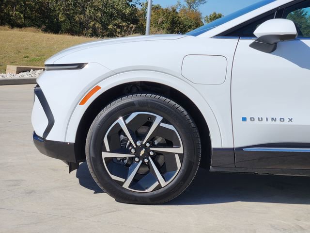 New 2025 Chevrolet Equinox EV LT image 8