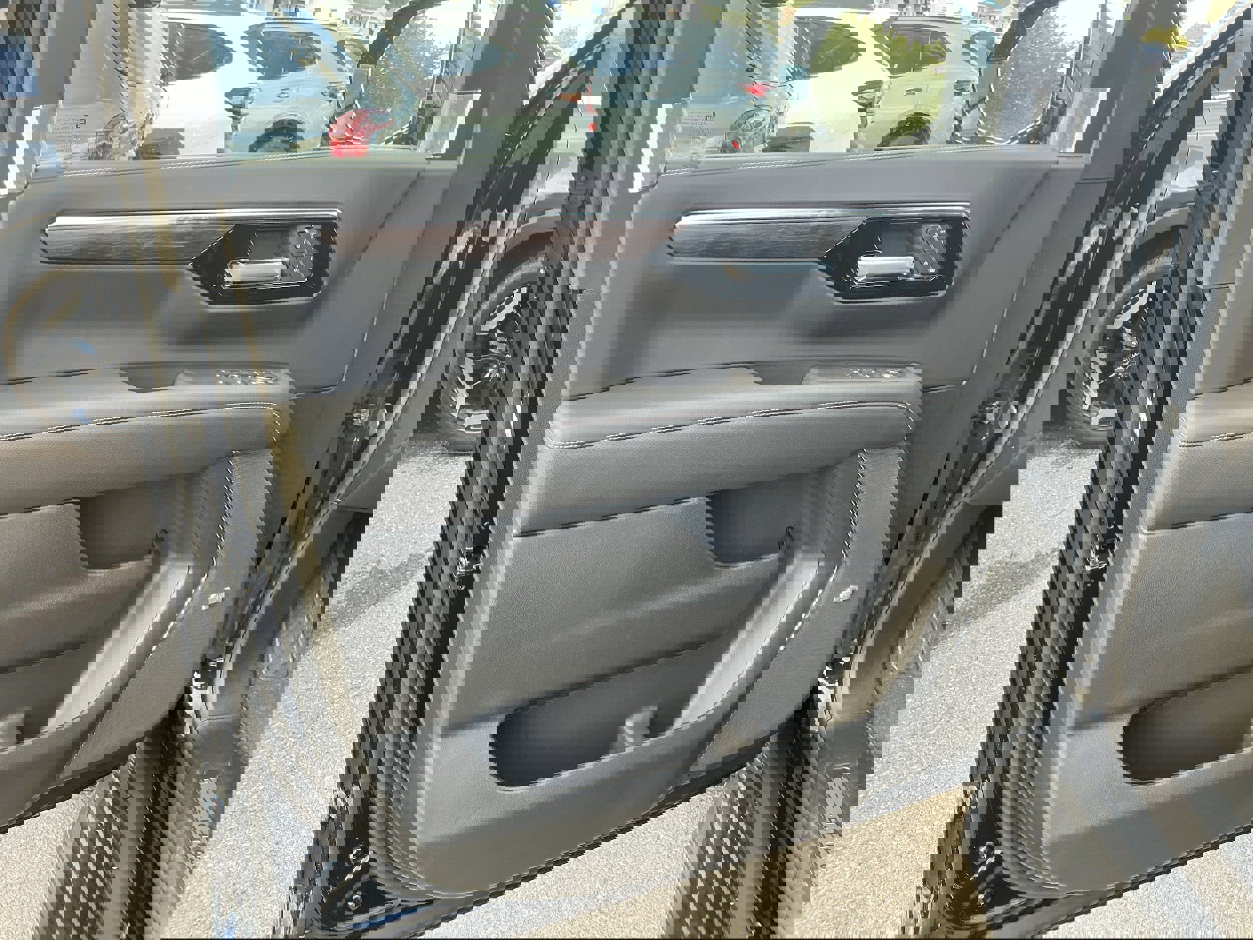 New 2026 Chevrolet Tahoe Premier image 13