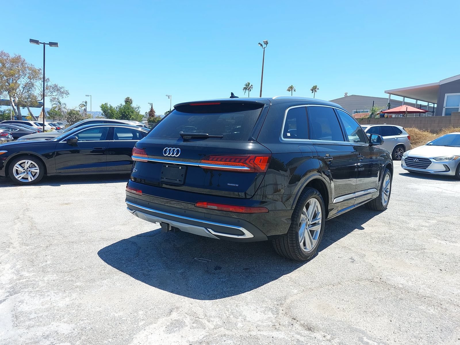 Used 2023 Audi Q7 3.0T Premium Plus w/ Premium Plus Package AWD/4WD image 3