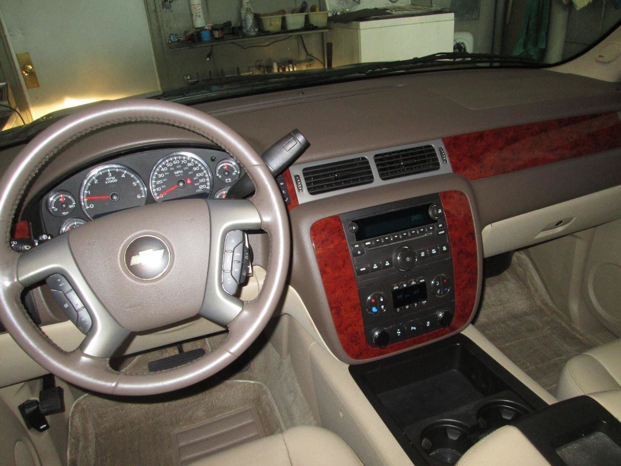 Used 2012 Chevrolet Suburban LT AWD/4WD image 35