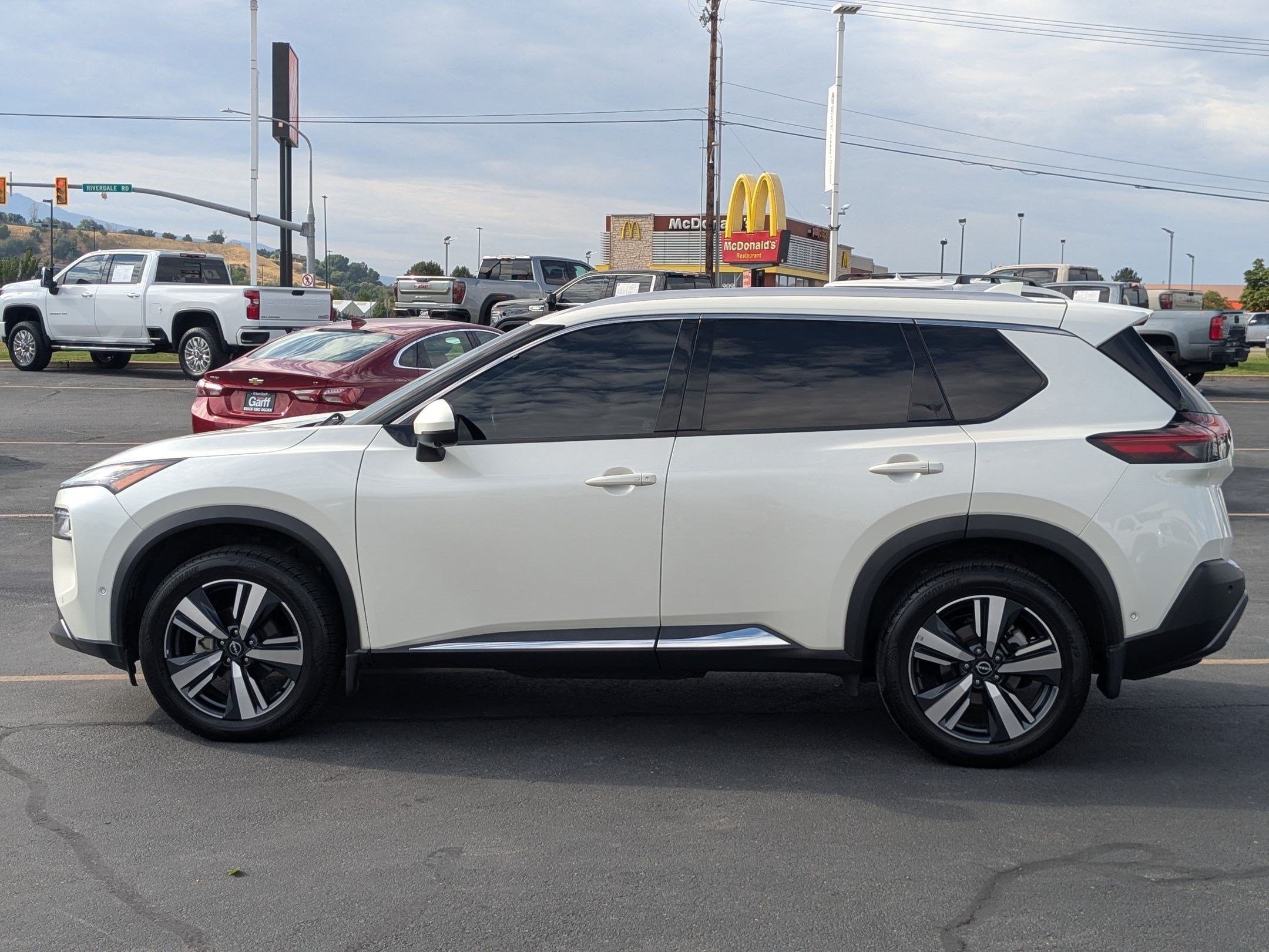 Used 2023 Nissan Rogue SL w/ SL Premium Package AWD/4WD image 7