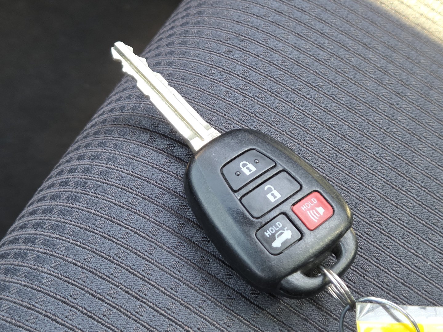 Used 2016 Toyota Camry SE FWD image 30
