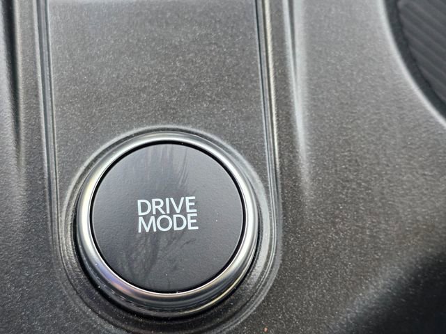 Used 2025 Ford Explorer Active w/ Active Comfort Package image 22