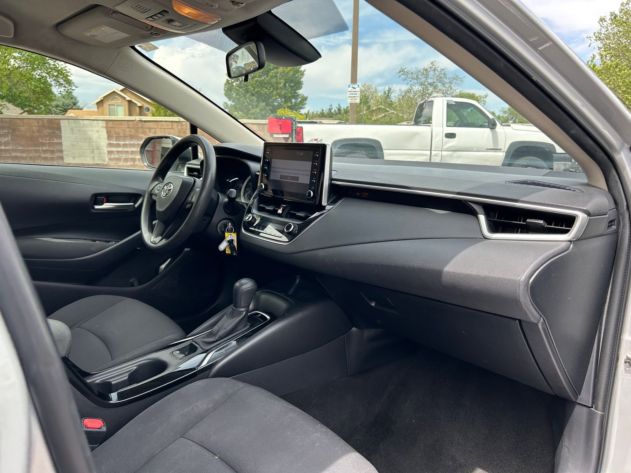 Used 2020 Toyota Corolla LE FWD image 28
