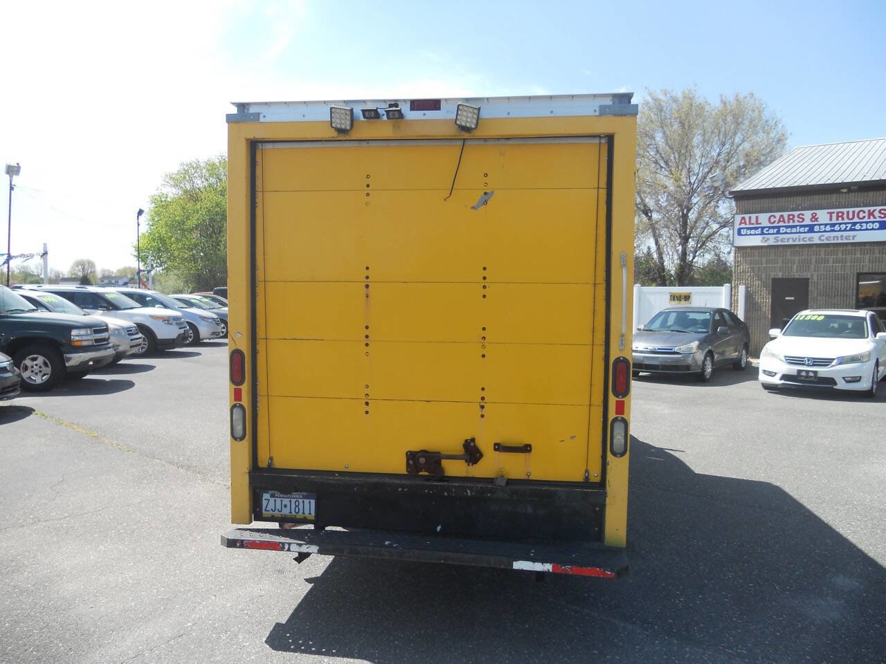 Used 2011 GMC Savana 3500 image 12