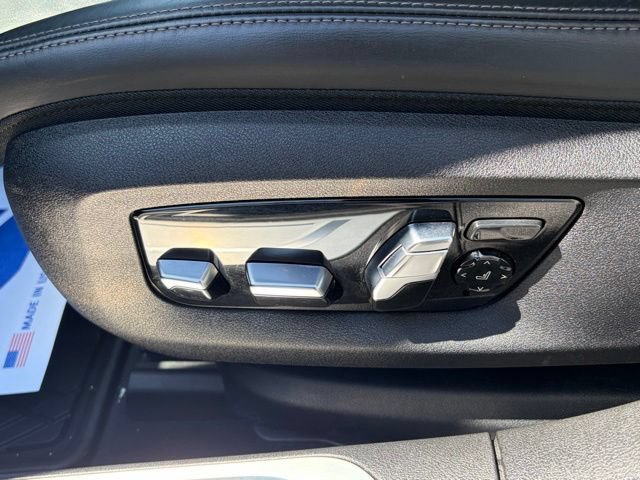 Used 2022 BMW 740i xDrive AWD/4WD image 17