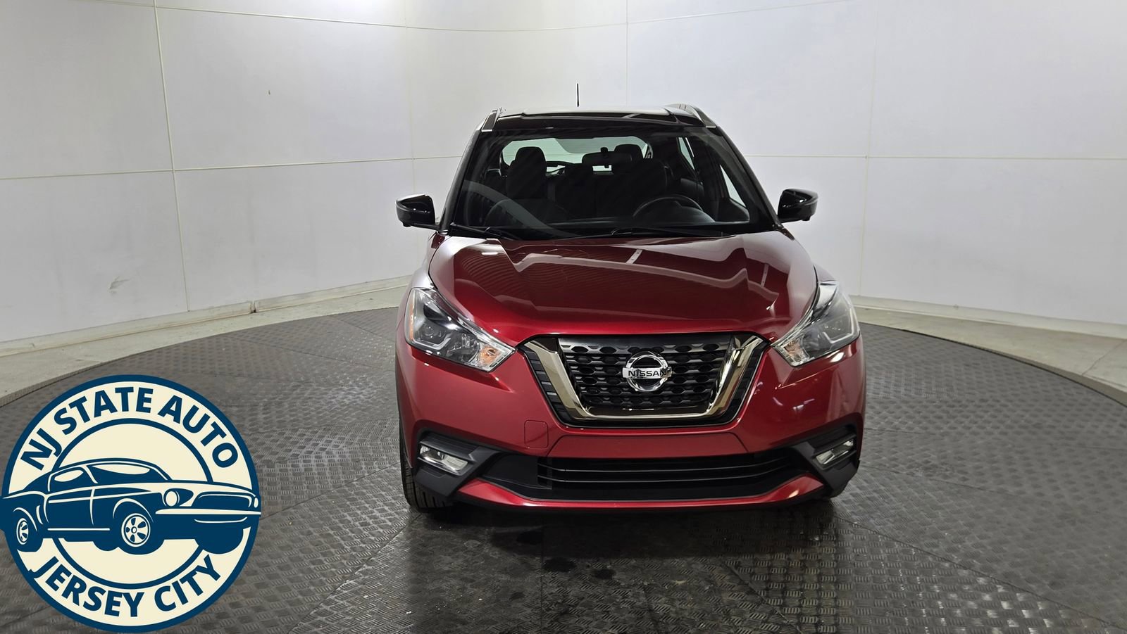 Used 2019 Nissan Kicks SR FWD image 2