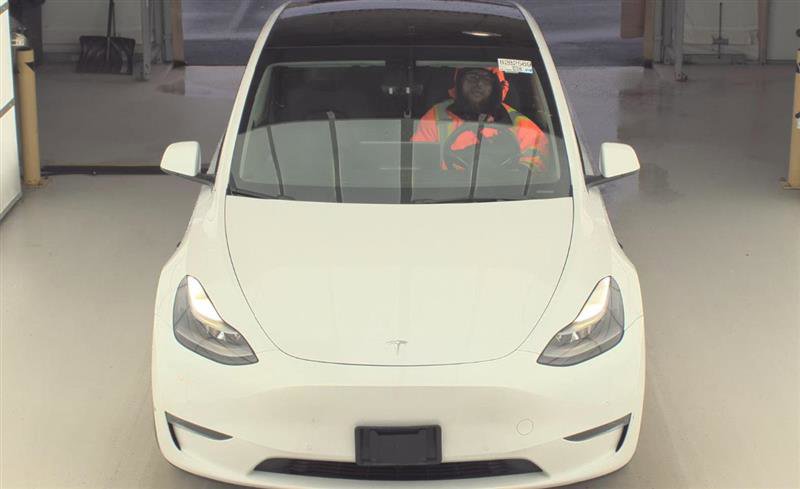 Used 2021 Tesla Model Y Performance image 3