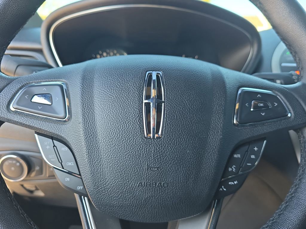 Used 2019 Lincoln MKC Premiere image 22