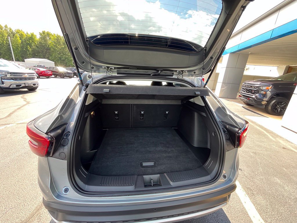 New 2026 Chevrolet Trax LT w/ Driver Confidence Package FWD image 12