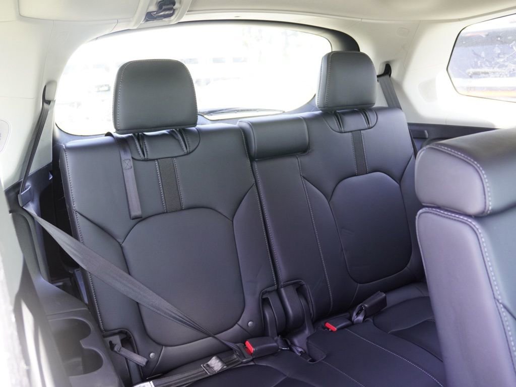 Used 2025 Honda Pilot Touring image 20