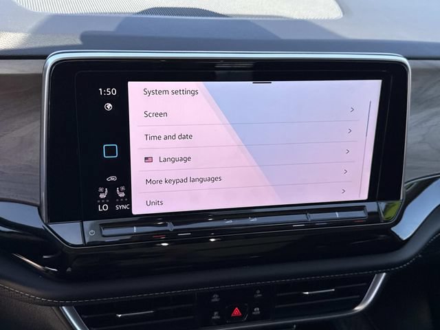 Certified 2024 Volkswagen Atlas SE w/ Panoramic Sunroof Package FWD image 13
