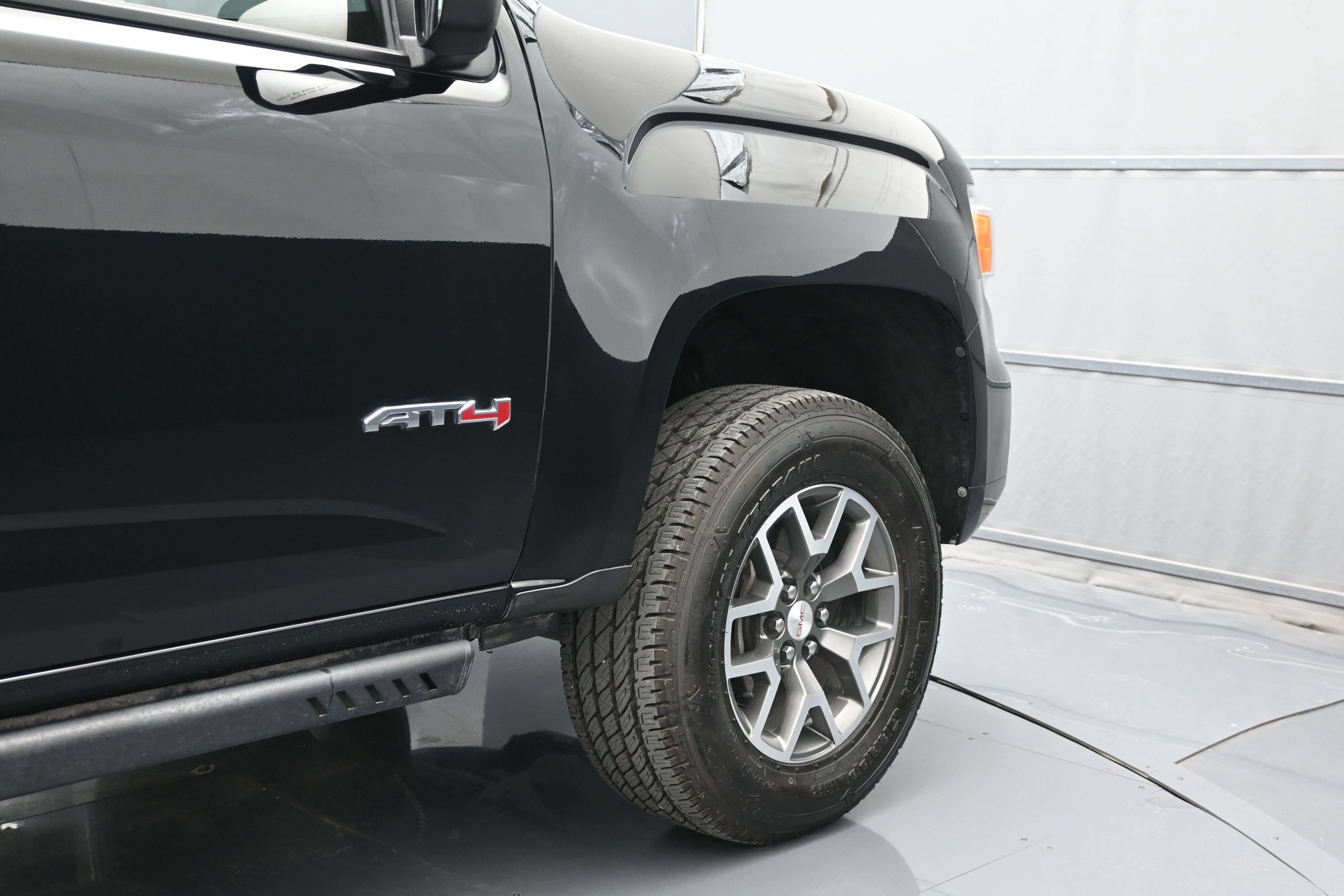 Used 2022 GMC Canyon AT4 w/ Driver Alert Package AWD/4WD image 45