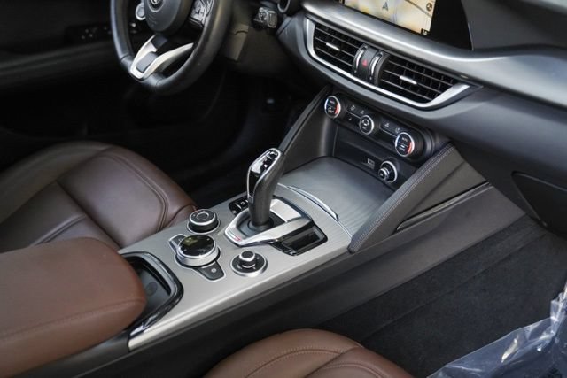 Used 2024 Alfa Romeo Stelvio Ti AWD/4WD image 33
