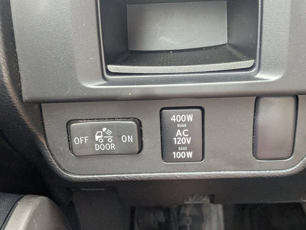 Used 2016 Toyota Tacoma Limited w/ Towing Package image 26