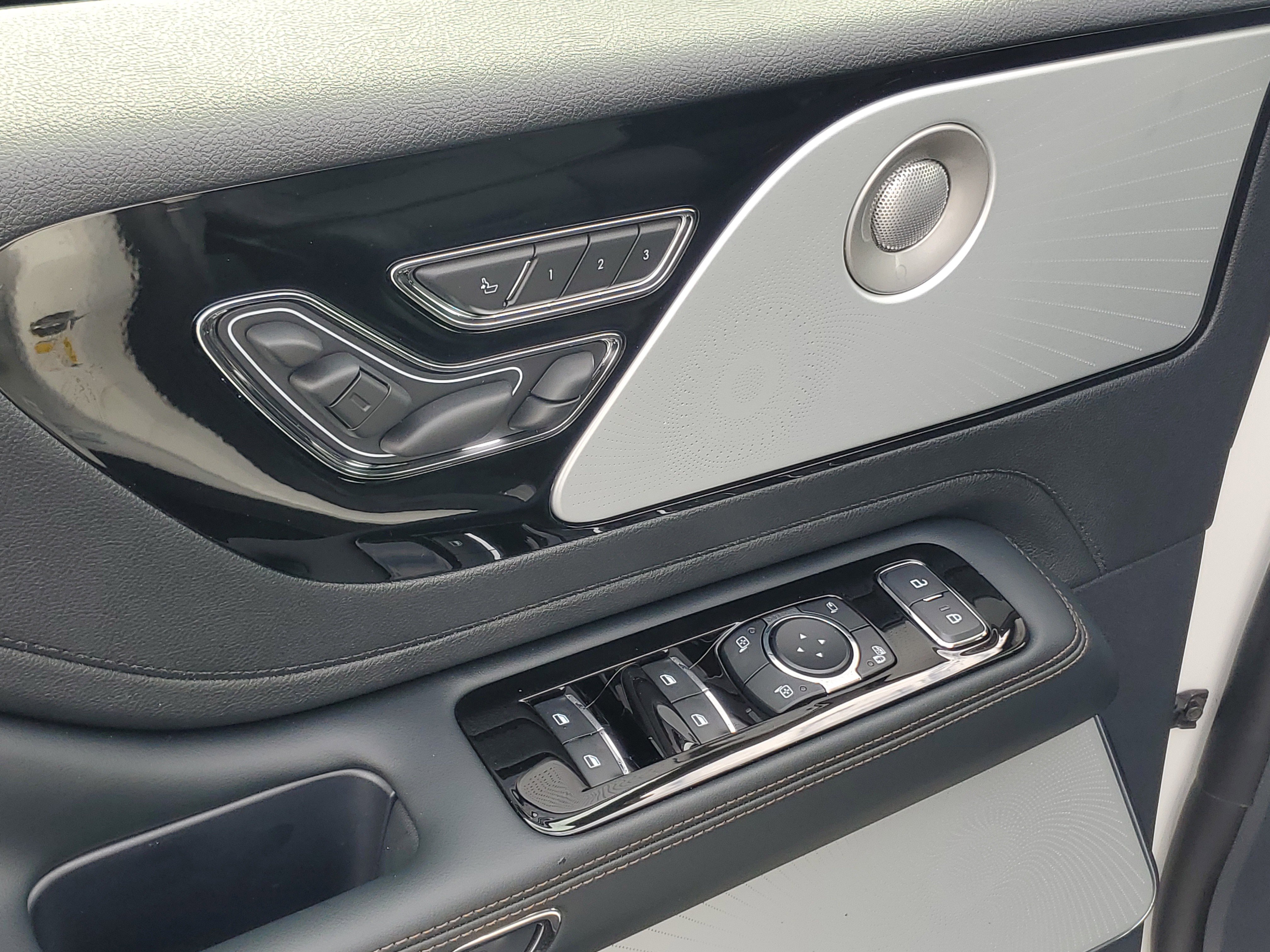 New 2026 Lincoln Aviator Reserve image 9