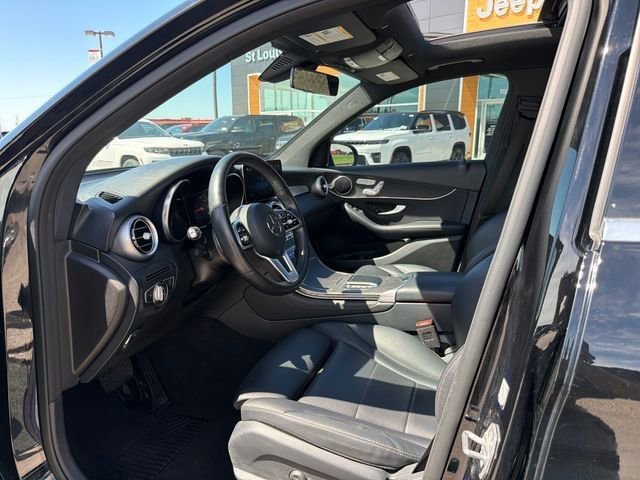 Used 2021 Mercedes-Benz GLC 300 w/ Premium Package image 23