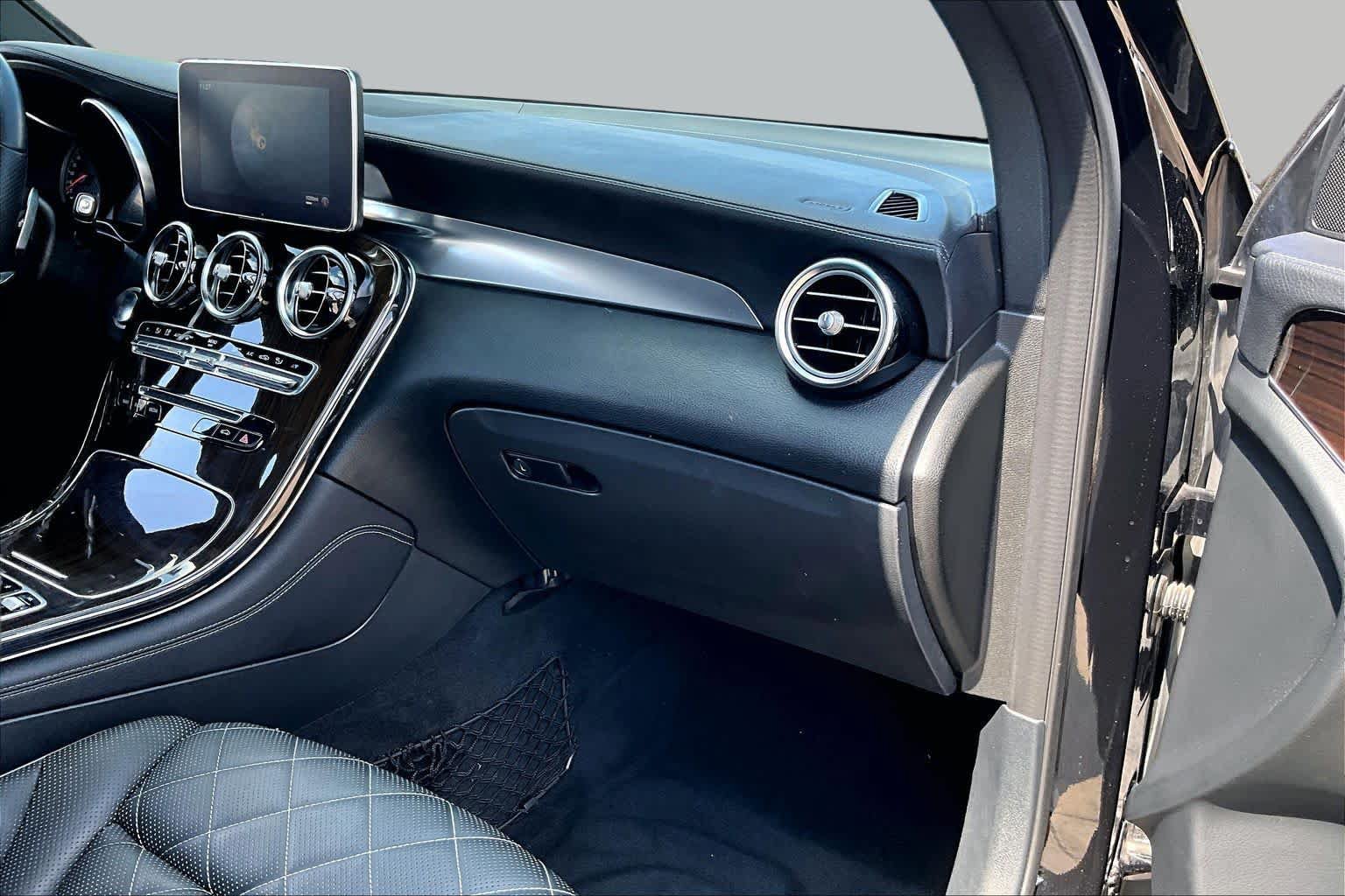 Used 2019 Mercedes-Benz GLC 43 AMG 4MATIC image 17