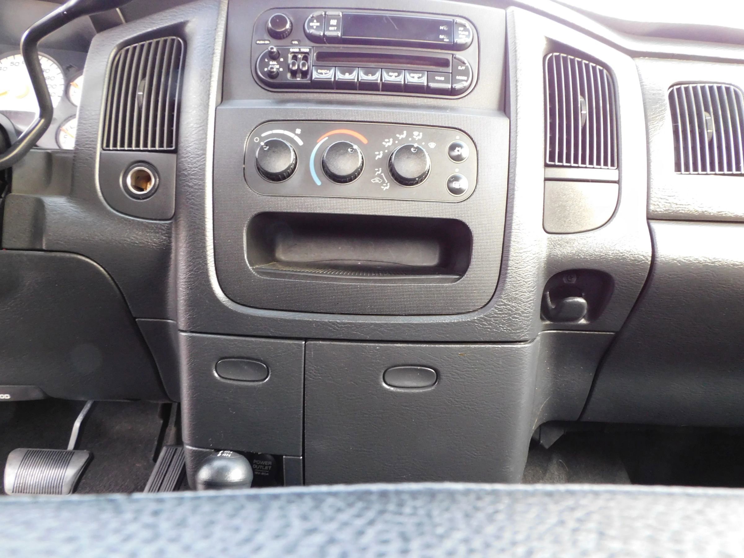 Used 2003 Dodge Ram 1500 Truck ST image 17