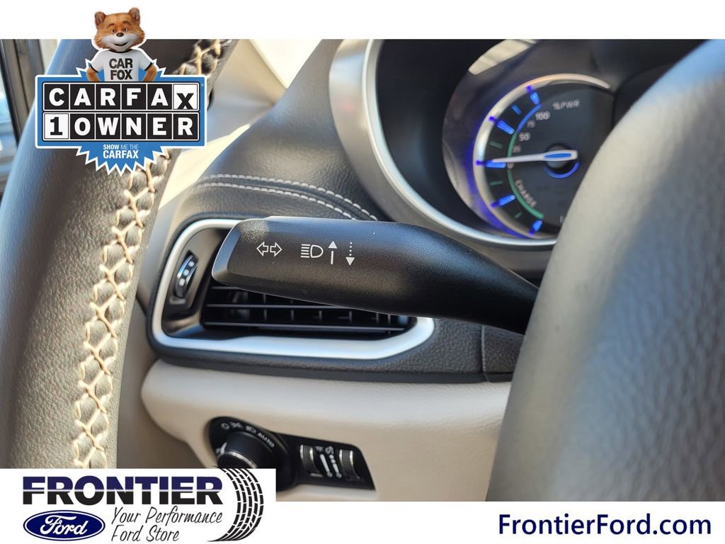 Used 2023 Chrysler Pacifica Touring-L image 21