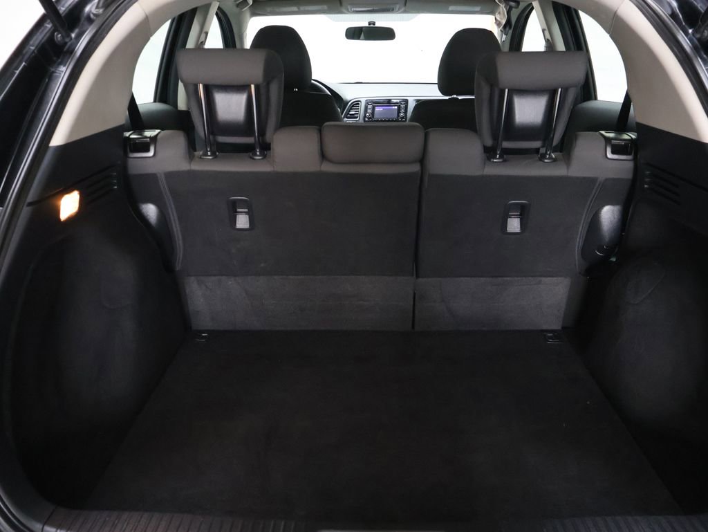 Used 2019 Honda HR-V LX image 14