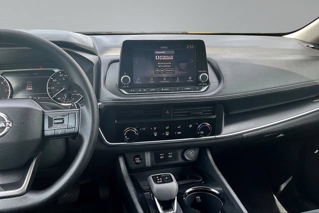 Used 2025 Nissan Rogue S FWD image 9