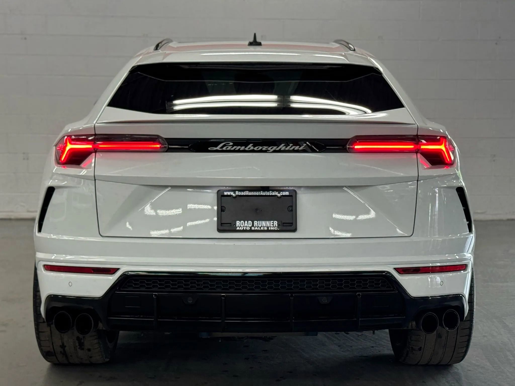 Used 2021 Lamborghini Urus image 6