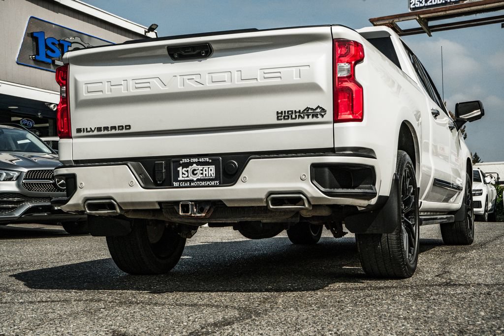 Used 2022 Chevrolet Silverado 1500 High Country w/ High Country Premium Package AWD/4WD image 6